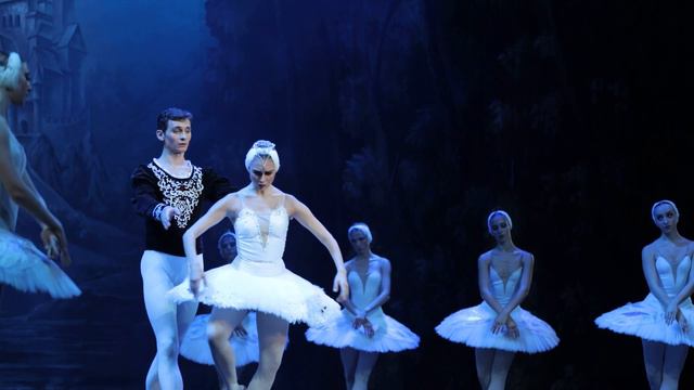 Royal Czech Ballet presents Swan Lake смотреть онлайн