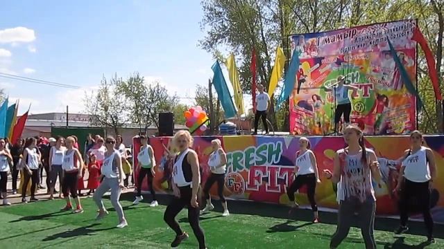 Зажигательная зумба смотреть онлайн