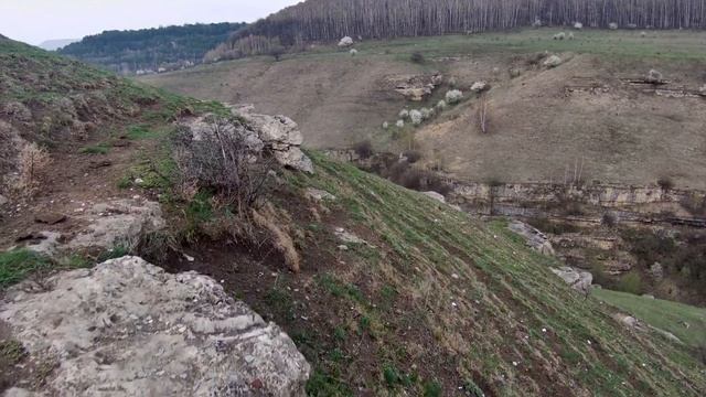 Предгорье Большого Кавказа-2 в 4к 60fps. Футажи гор. Весна в горах. Кабардино-Балкария. Релакс. смотреть онлайн