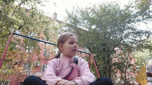 мисс Дарина и мисс Кира и мисс Василиса играем, в правду или действие смотреть онлайн