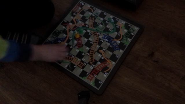 Играем с MaxMax  | Snakes And Ladders | змеи и лестницы