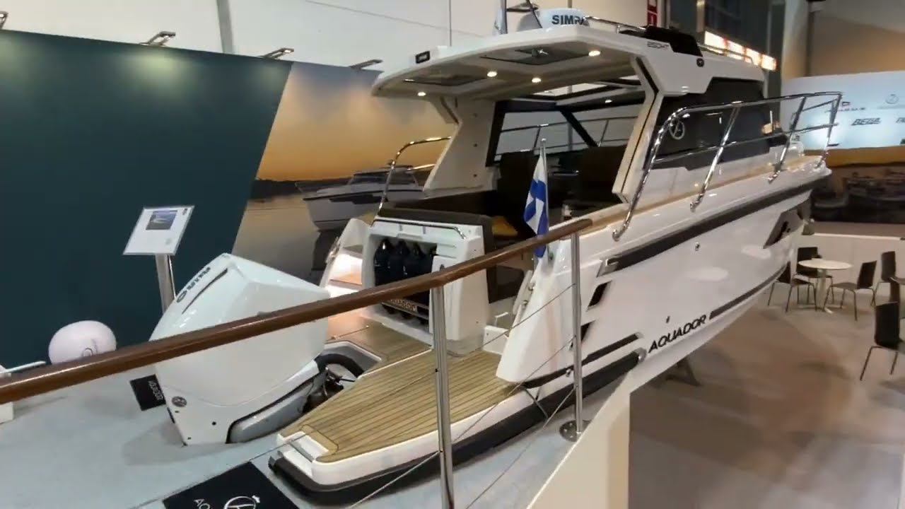 Новинка среди финских катеров Aquador 250HT