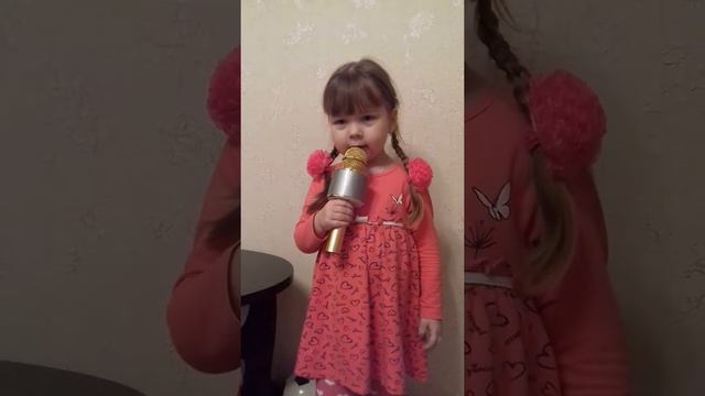 Ботникова Ксюша 4 года. Стих Алексея Фатьянова Родина смотреть онлайн