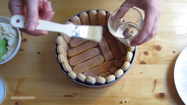 Charlotte Cake Recipe with Strawberry & Mango смотреть онлайн