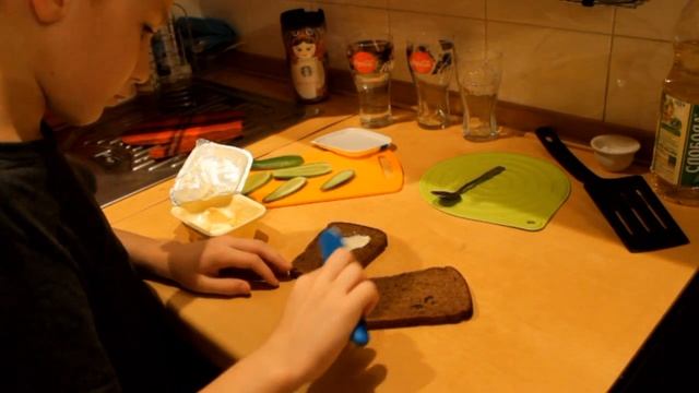 ЛЁГКИЙ ЗАВТРАК ПЕРЕД ШКОЛОЙ | САМЫЙ ВКУСНЫЙ СЭНДВИЧ смотреть онлайн