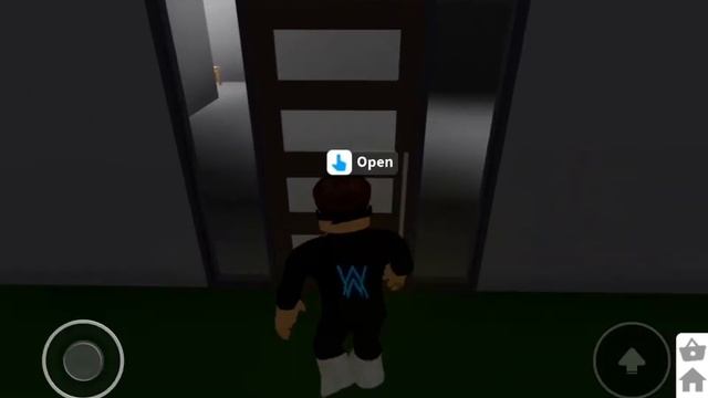 Покраска стен. Ремонт дома (часть 1). Welcome To Bloxburg/ Roblox смотреть онлайн
