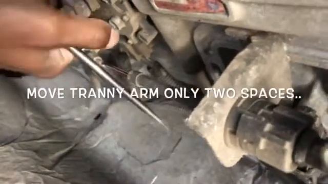 How to disengage the linkage arm on a automatic transmission - for towing. смотреть онлайн