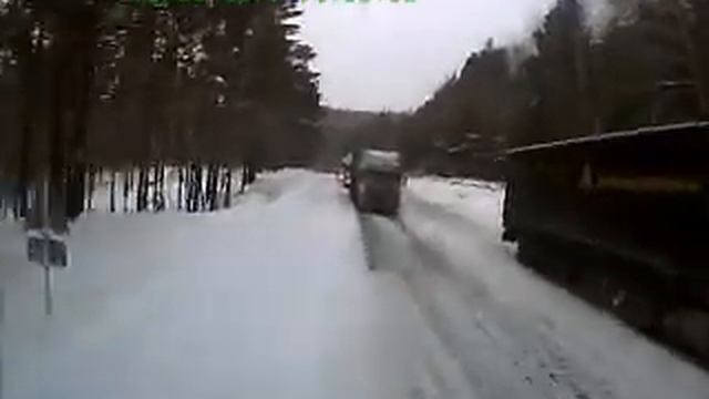 Москвичи создают беспорядок на дорогах . Тут поседеть можно