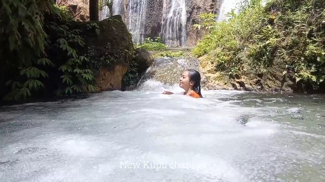 Explore - relax, bathing in a hidden waterfall - East Java - Indonesia / OFF GIRD LIVING смотреть онлайн