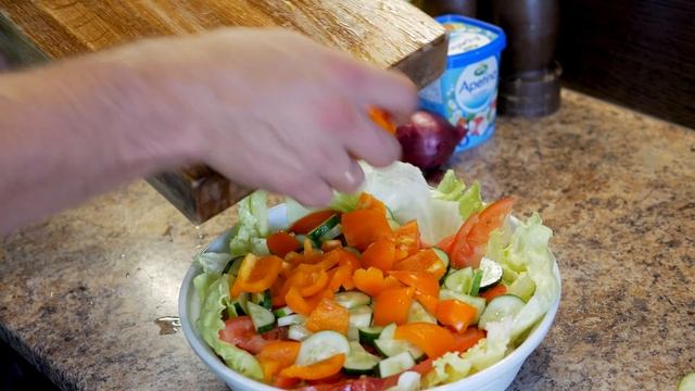 САМЫЙ ПРОСТОЙ РЕЦЕПТ ГРЕЧЕСКОГО САЛАТА! смотреть онлайн