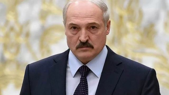 Срочно! Лукашенко разваливается на ходу, ему подыскивают двойников: часики тикают. Осталось недолго смотреть онлайн