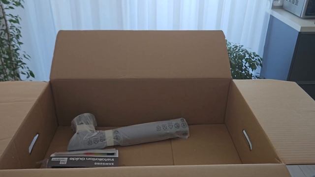 Samsung Odyssey G6 Monitor (unboxing) смотреть онлайн