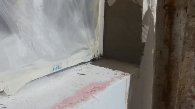 Технология установки внутренних косынок на углах окон, полосы фасадной сетки втапливаем в клей смотреть онлайн