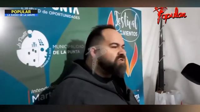 El artista Juan Fuentes brindó una conferencia de prensa. смотреть онлайн