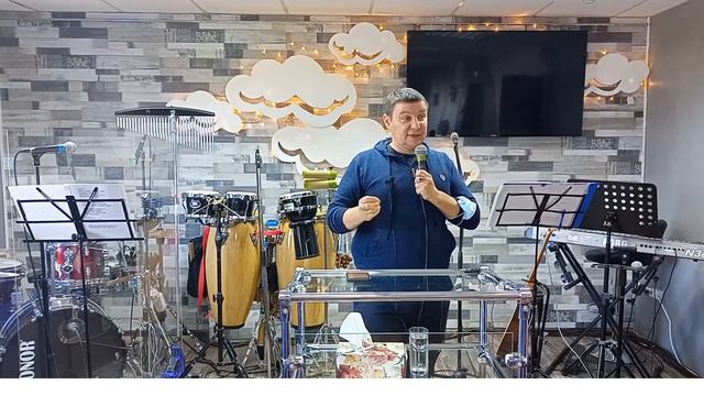 для шортс Проповедует Дмитрий Куклин«Блажен кто вкусит хлеба в Царствии Божием» смотреть онлайн