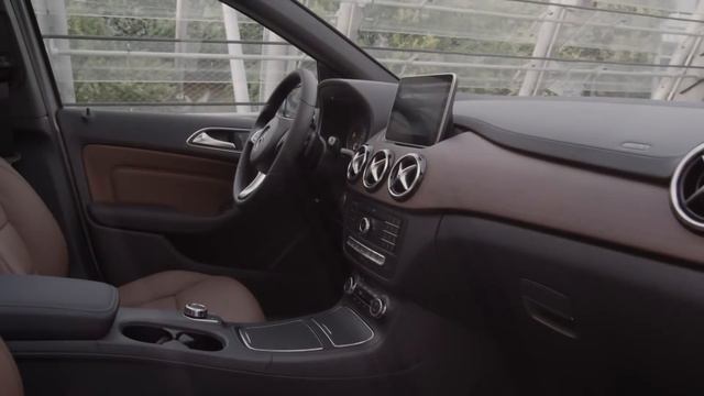 Mercedes-Benz B-Class смотреть онлайн