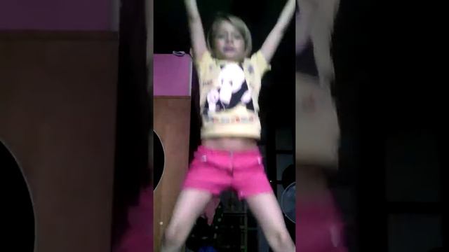 Я люблю петь и танцывать смотреть онлайн