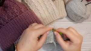 Женская шапка спицами. Подробный мастер класс.