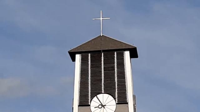 🔔LIENZ/TIROL: 🔔Festtagsgeläute der Stadtpfarrkirche zur Hl. Familie смотреть онлайн