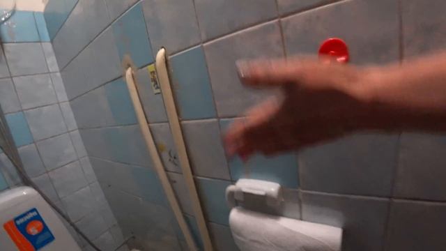 НОВЫЙ САНУЗЕЛ ПО СТАРОЙ СХЕМЕ/КУДА СПРЯТАТЬ САНТЕХНИКУ? смотреть онлайн