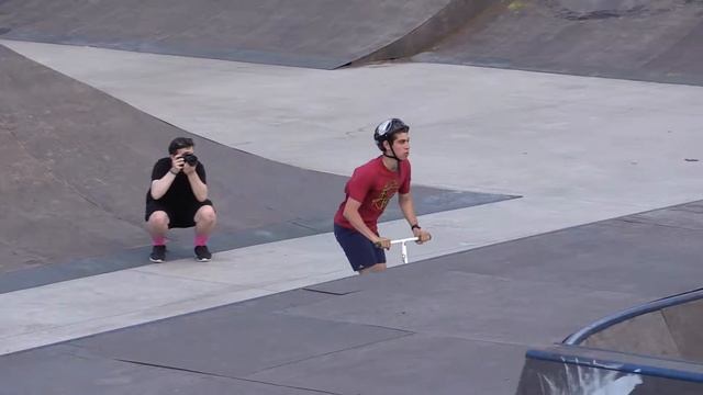 Рубен Саркисян - Oxelo Freestyle Scooter Contest в Алтуфьево смотреть онлайн