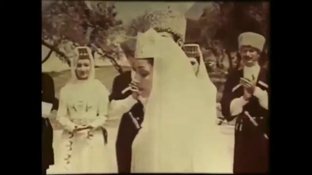 SHIMD from 0:00; Hóngæ from 1:16 - Ossetian dances. Choreographer H.P. Wárziev смотреть онлайн