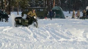 Мотоцикл Днепр-12 в снегах.