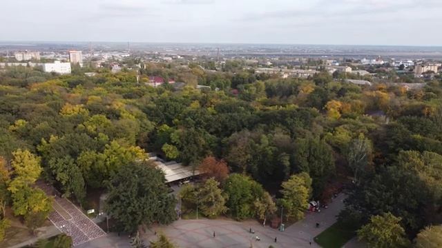 МЕЛИТОПОЛЬ 2020. КРАСКИ ОСЕНИ. ЦЕНТРАЛЬНЫЙ ПАРК. смотреть онлайн