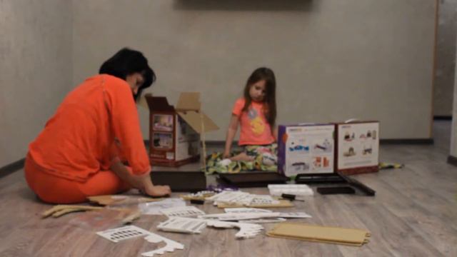 День рождения .Анюте исполнилось 5 лет .Открываем подарок .Домик для кукол от фабрики Огонек. смотреть онлайн