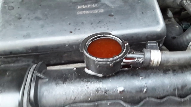 На холодную Выдавливается антифриз смотреть онлайн