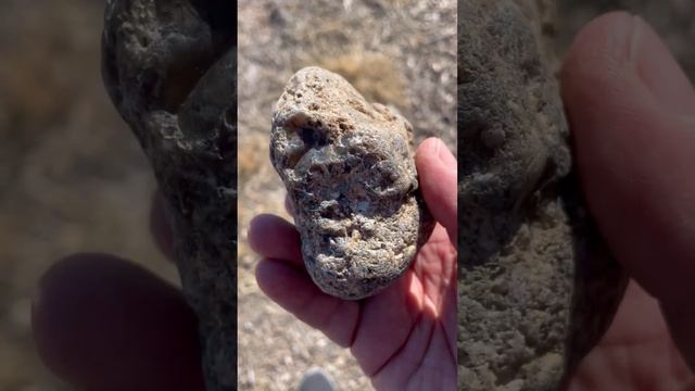 Basalt are common aphanitic igneous extrusive(volcanic)rocks #rockcollecting #rockhounding #nmtrue смотреть онлайн