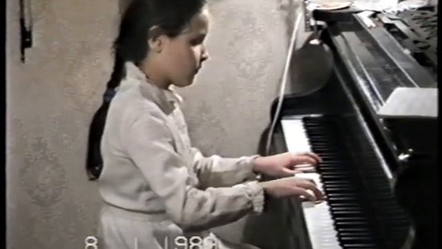 Елена Ганчикова: Мамин день рождения вокруг рояля. Рахманинов Этюд картина №6 ор 39 смотреть онлайн