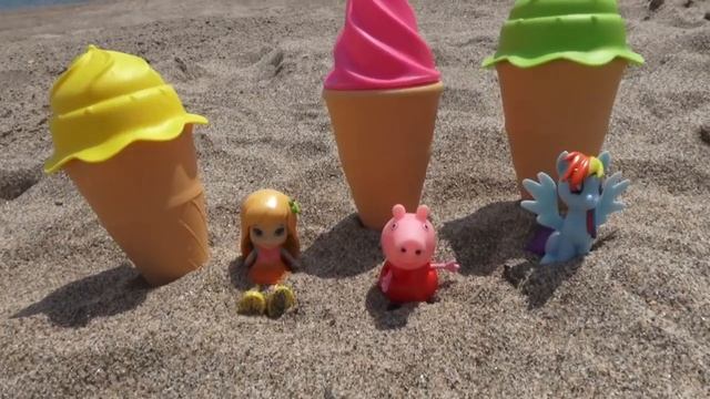 Куклы Даша и Маша на пляже купаются и играют смотреть онлайн