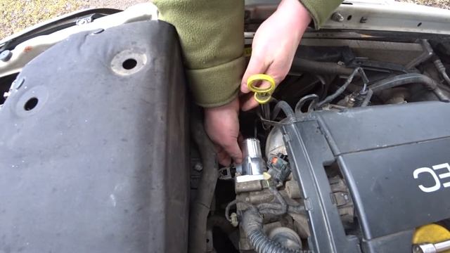 Заміна термостата Оpel Аstra G 1.6 16v. Заміна свічок запалювання. смотреть онлайн