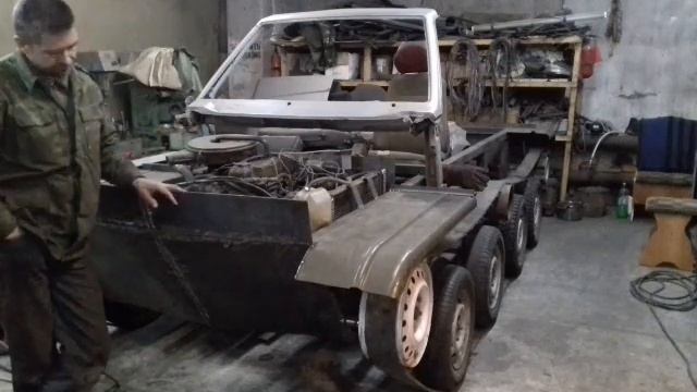 Самодельный гусеничный вездеход . смотреть онлайн