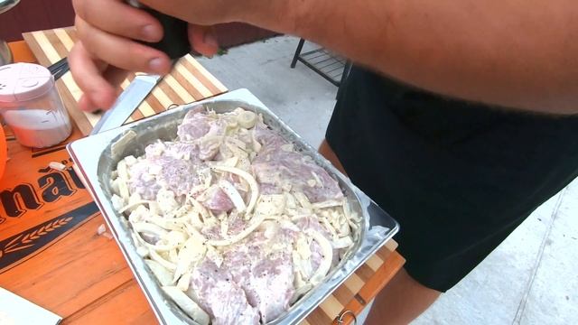 Простой но вкусный рецепт шашлыка! Шашлык по советски смотреть онлайн