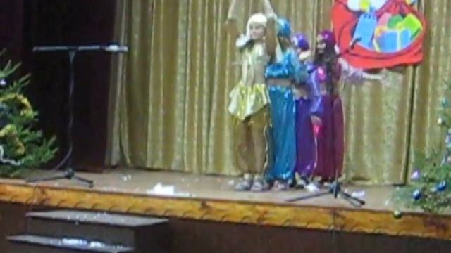 Копия видео "Новый год! Восточный танец:)" смотреть онлайн