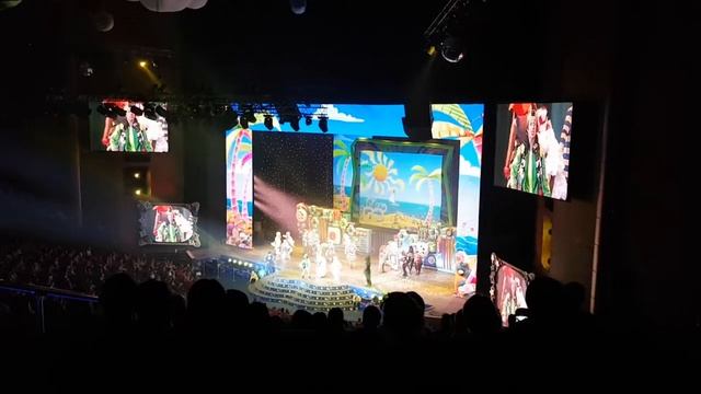 Новогоднее шоу в Крокусе 2018(1) смотреть онлайн