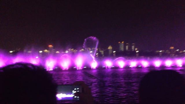 Nanchang Autumn Water Square смотреть онлайн