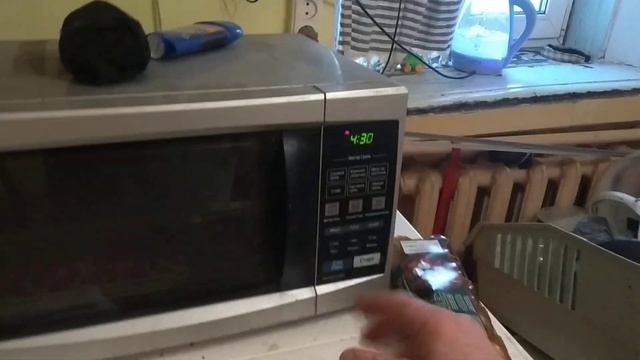 СУХОЕ МОЛОКО ВМЕСТО ЧАЯ / ШЛИФУЮ СТЕНЫ СЕТКОЙ 180 / НОРМАЛЬНЫЙ ЧЕЛОВЕК ❗ смотреть онлайн