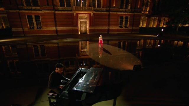 Ellie Goulding - The Brightest Blue Experience (Live from V&A Museum, London) смотреть онлайн