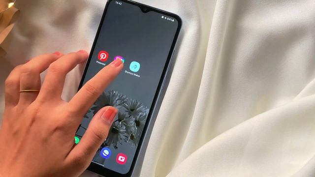how to have an aesthetic phone｡.:*♡? || dark theme? смотреть онлайн