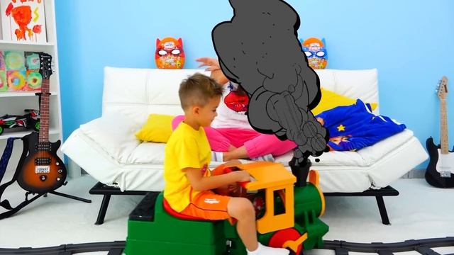 व्लाद और निकी टॉय ट्रेन के साथ खेलते हैं смотреть онлайн