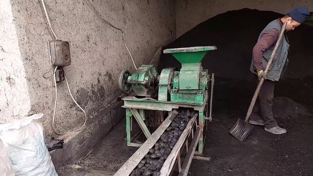 KOMIR BRIKET STANOK SOTILADI