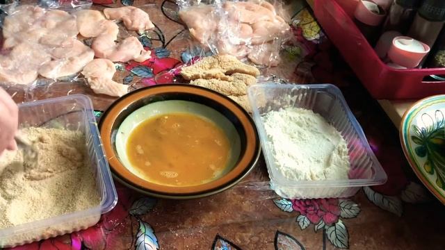 Куриные ШНИЦЕЛЯ просто вкусно и очень НЕЖНЫЕ не устою готовить смотреть онлайн