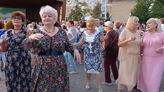 Танцы по выходным. 30.07. смотреть онлайн