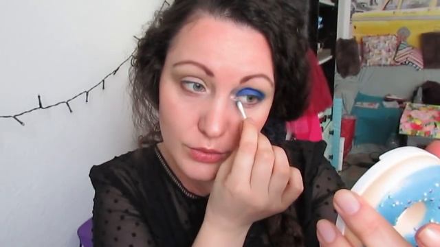 Макияж с палеткой Donut Revolution | Blueberry Crush смотреть онлайн
