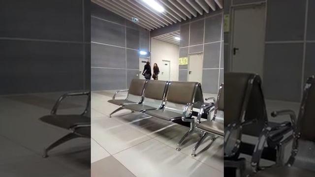 В аэропорту))))) смотреть онлайн