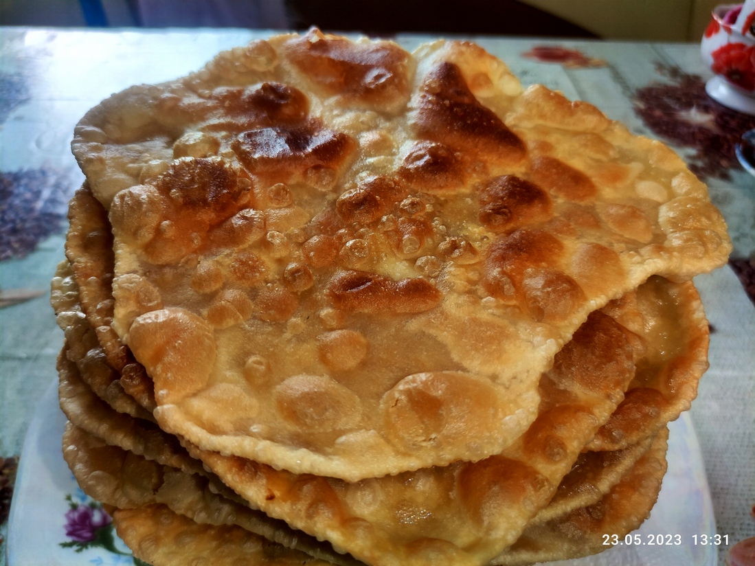 Лепешки на майонезе и кофе. Приятного аппетита. смотреть онлайн