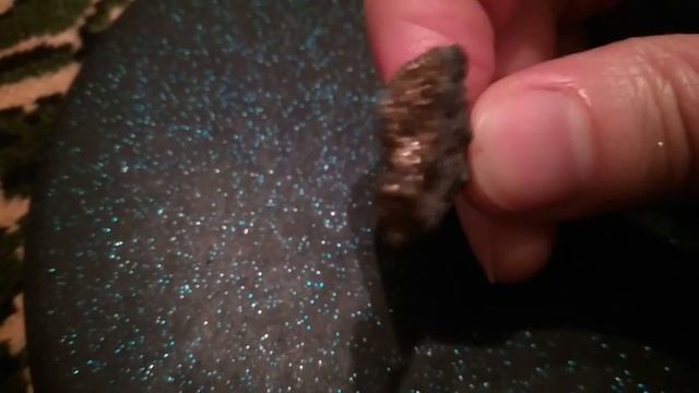 Золото или железо? Что за вкрапления в камне? precious stones. rare gem. gold смотреть онлайн